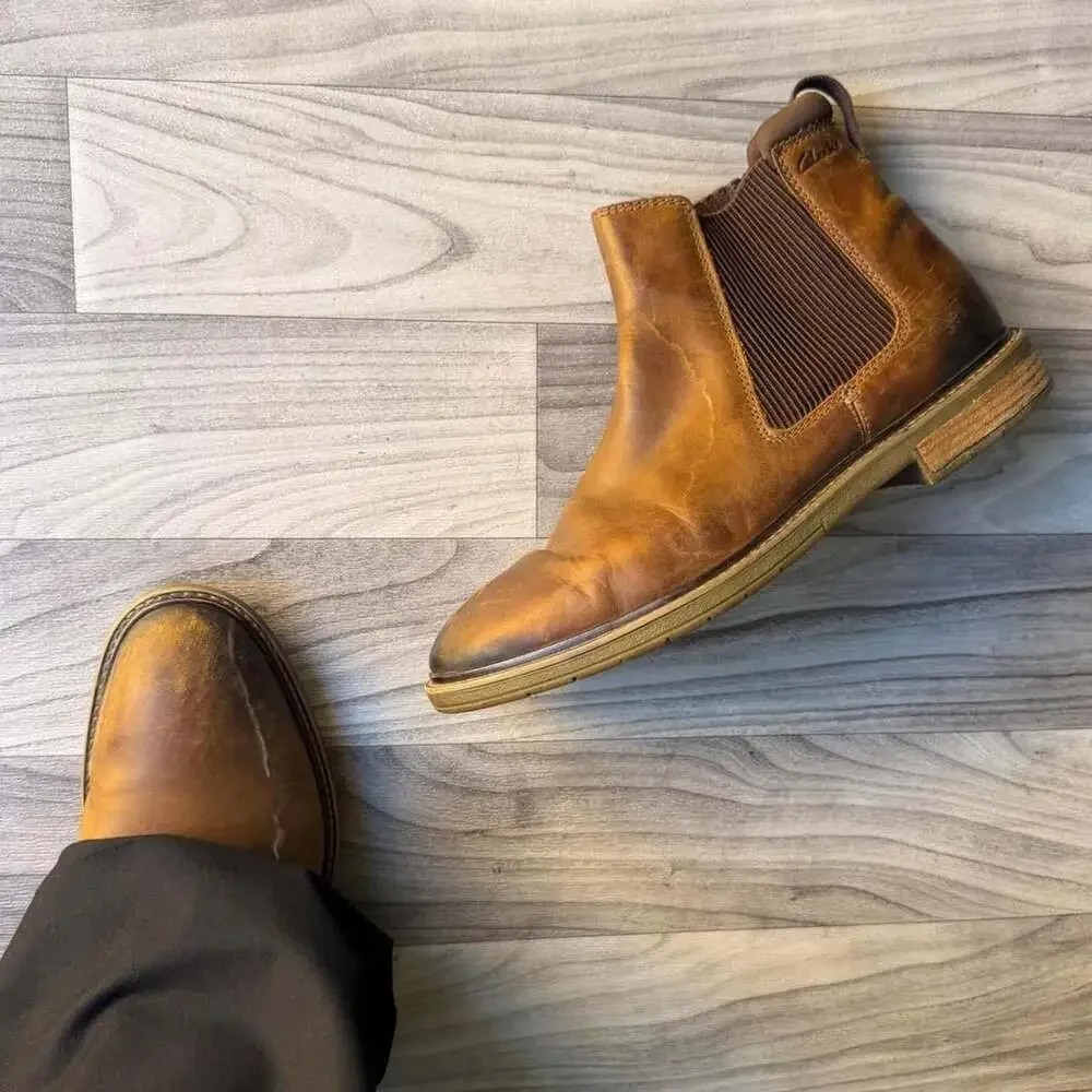 Clarks Men's Brown Leather Chelsea Boots Size 9